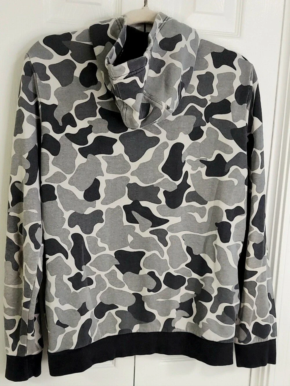 adidas Sweatshirt, Size M, Pullover Hoodie, Camo, Gray & Black